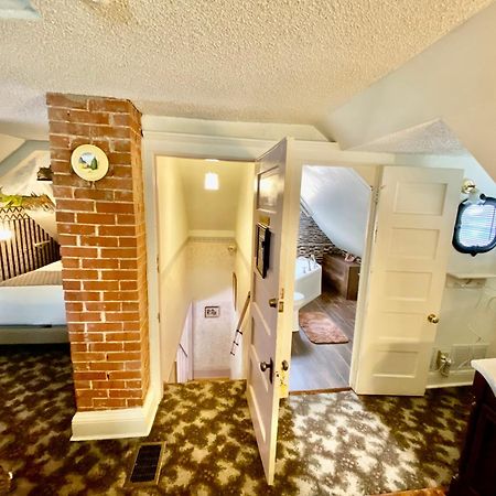 Holden House 1902 Bed & Breakfast Inn Colorado Springs Extérieur photo