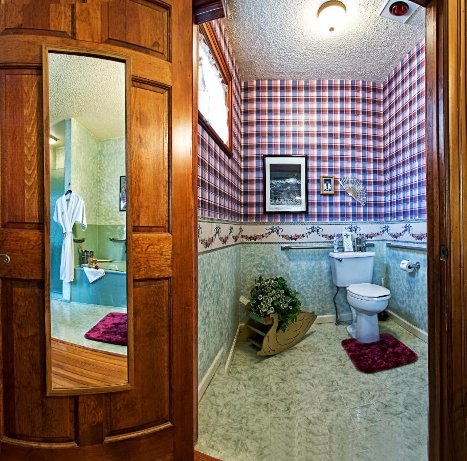 Holden House 1902 Bed & Breakfast Inn Colorado Springs Extérieur photo