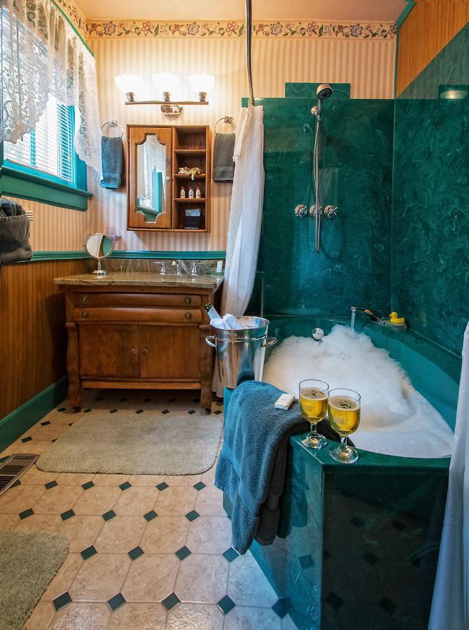 Holden House 1902 Bed & Breakfast Inn Colorado Springs Extérieur photo