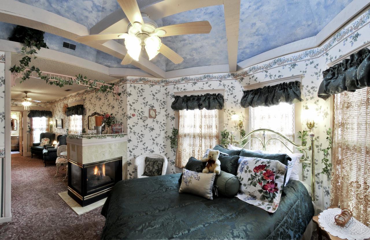 Holden House 1902 Bed & Breakfast Inn Colorado Springs Extérieur photo