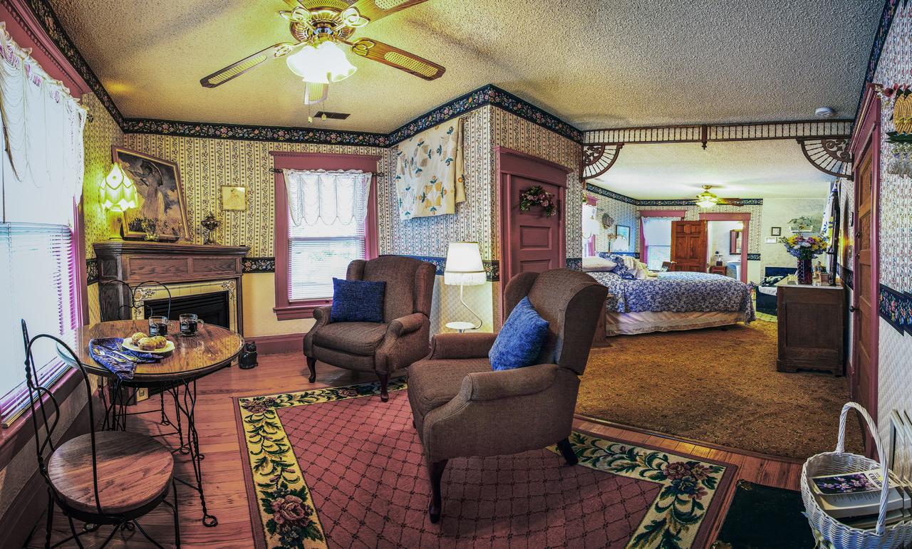 Holden House 1902 Bed & Breakfast Inn Colorado Springs Extérieur photo