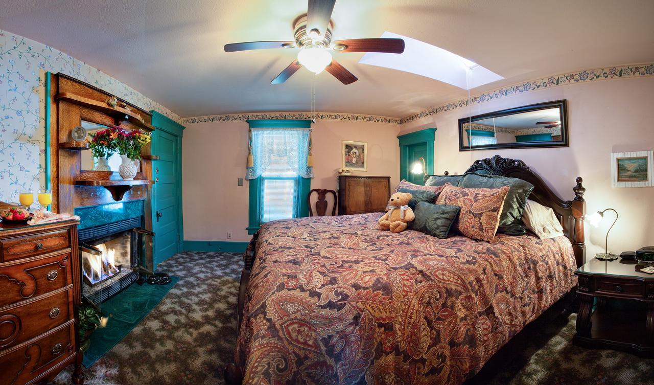 Holden House 1902 Bed & Breakfast Inn Colorado Springs Extérieur photo